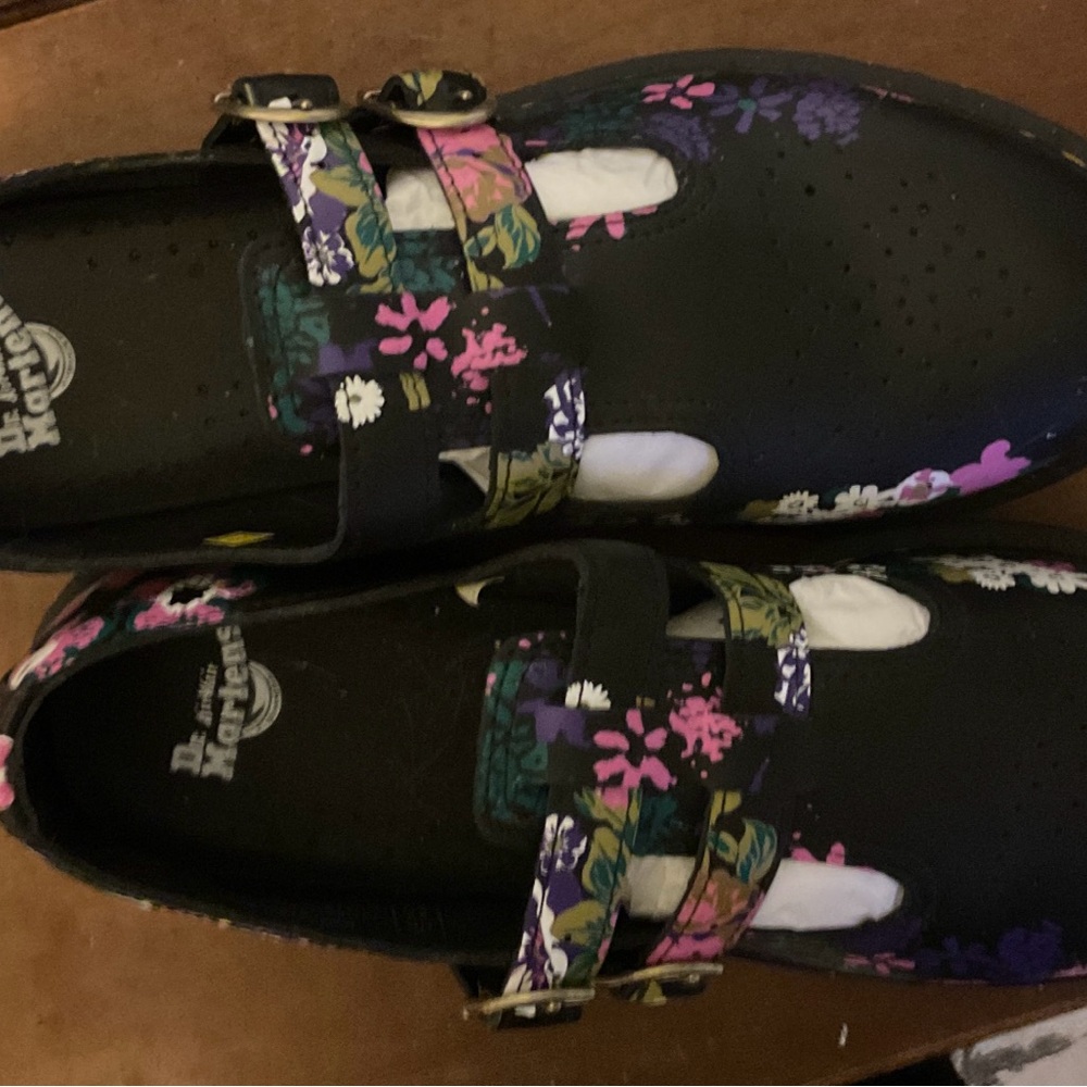 Dr. Martens  Black Floral Mary Jane Flats/loafer new US Women’s 11